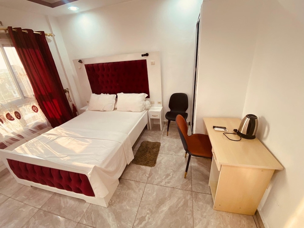Imagen de los interiores del Hotel Elvira\'s HOME, Douala. Foto 17