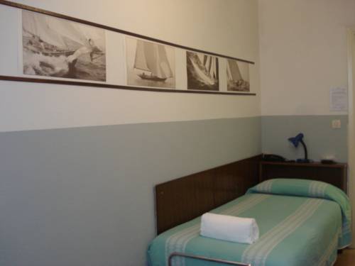 Imagen de la habitación del Hotel Ely, Viareggio. Foto 8