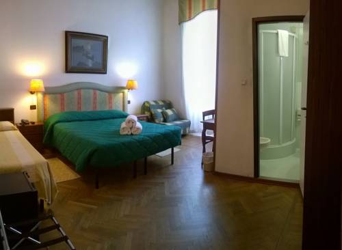 Imagen de la habitación del Hotel Ely, Viareggio. Foto 11