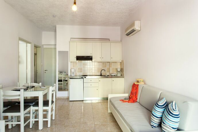 Imagen general del Hotel Elychryson. Foto 4