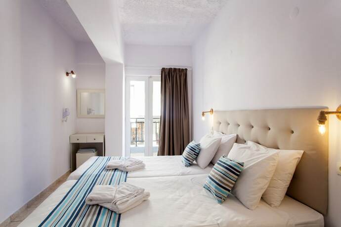 Imagen general del Hotel Elychryson. Foto 14