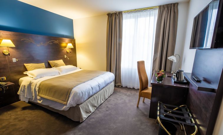 Imagen de la habitación del Hotel Elys&eacute;e, CHATEAUROUX. Foto 8