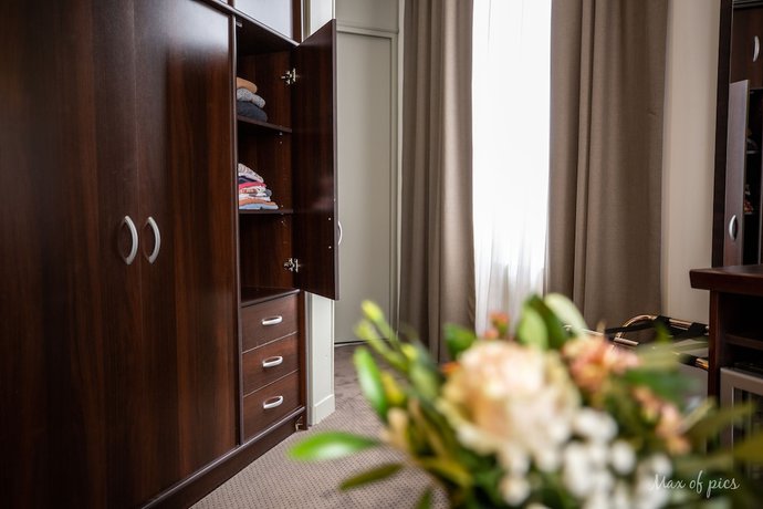 Imagen de la habitación del Hotel Elys&eacute;e, CHATEAUROUX. Foto 9