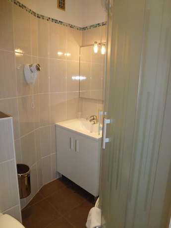 Imagen de la habitación del Hotel Elys&eacute;e, CHATEAUROUX. Foto 17