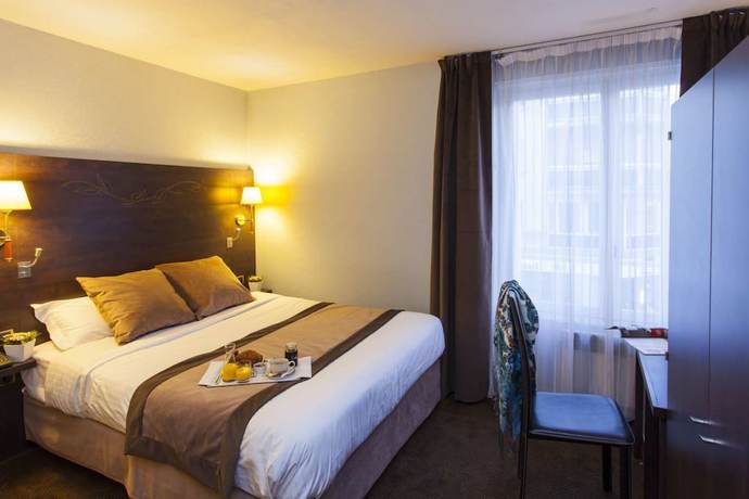 Imagen de la habitación del Hotel Elys&eacute;e, CHATEAUROUX. Foto 18