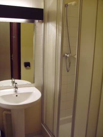 Imagen de la habitación del Hotel Elysée, Lyon. Foto 3