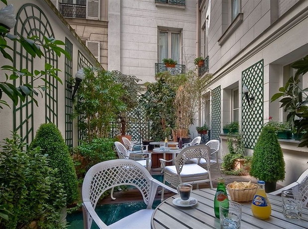 Imagen del bar/restaurante del Hotel Elysées Céramic. Foto 3