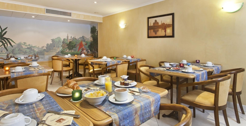 Imagen del bar/restaurante del Hotel Elys&eacute;es Op&eacute;ra. Foto 4