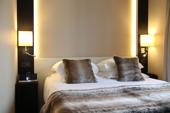 Imagen de la habitación del Hotel Elysées Paris. Foto 9