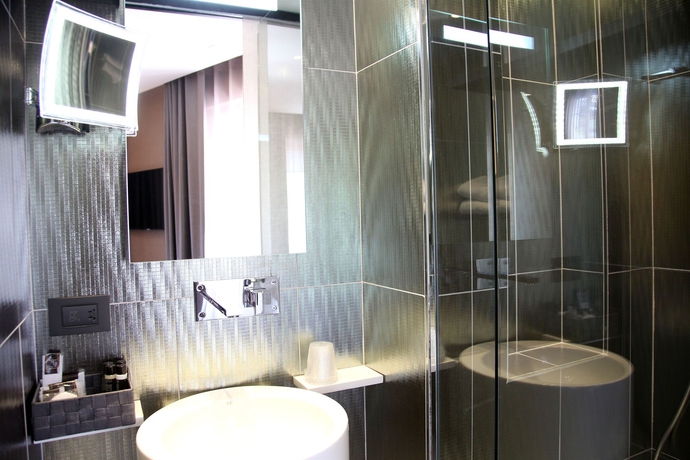 Imagen de la habitación del Hotel Elysées Paris. Foto 11