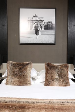 Imagen de la habitación del Hotel Elysées Paris. Foto 13