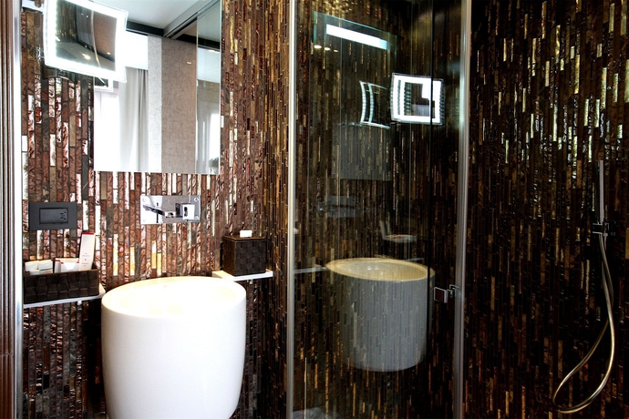 Imagen de la habitación del Hotel Elysées Paris. Foto 14