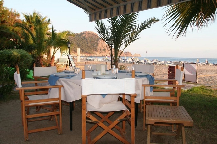 Imagen general del Hotel Elysee Beach. Foto 8