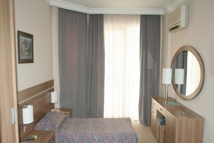 Imagen general del Hotel Elysee Beach. Foto 10