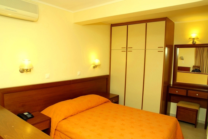 Imagen de la habitación del Hotel Elysee Hotel. Foto 3