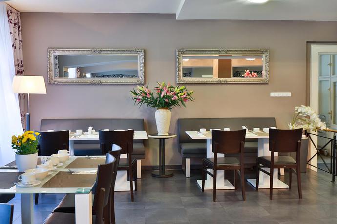 Imagen general del Hotel Elysee, Praga. Foto 5