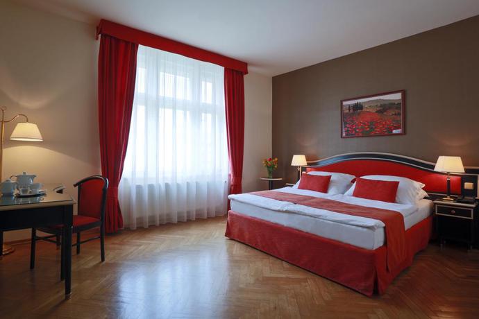 Imagen general del Hotel Elysee, Praga. Foto 12