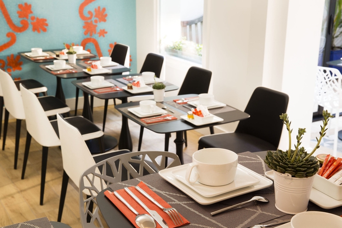 Imagen del bar/restaurante del Hotel Elysees 8. Foto 6