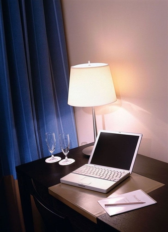 Imagen de la habitación del Hotel Elysees Regencia. Foto 7