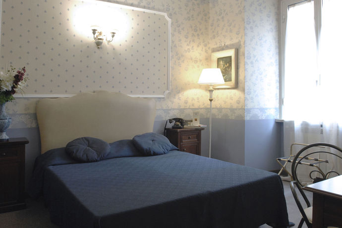 Imagen de la habitación del Hotel Elys&egrave;. Foto 9