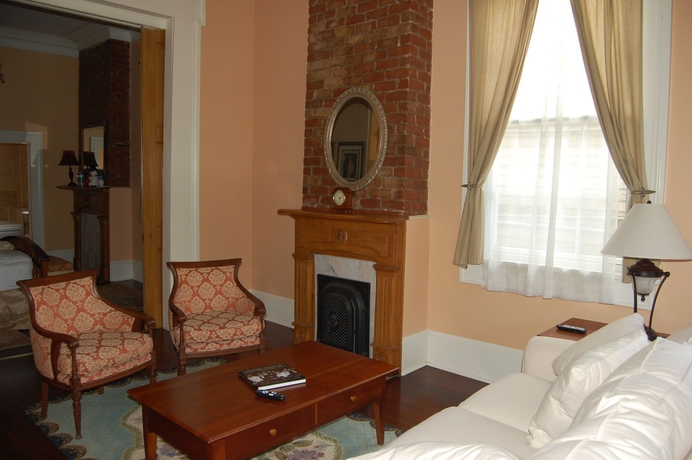 Imagen de la habitación del Hotel Elysian Fields Inn. Foto 8