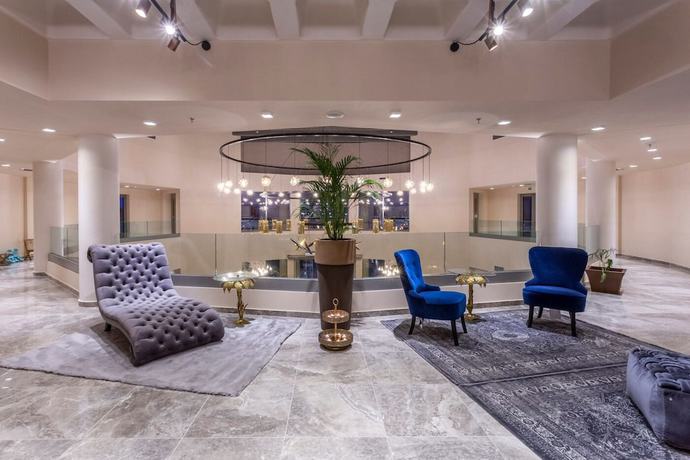 Imagen de los interiores del Hotel Elysian Luxury Hotel and Spa. Foto 20