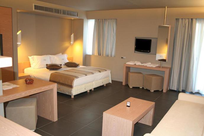 Imagen de la habitación del Hotel Elysion. Foto 3