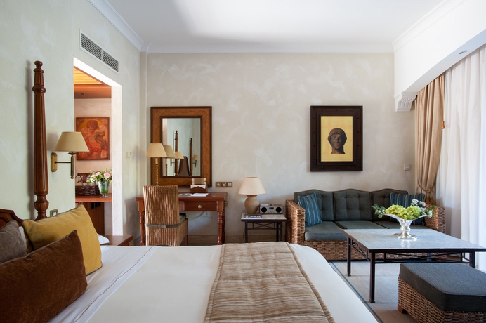 Imagen de la habitación del Hotel Elysium. Foto 8