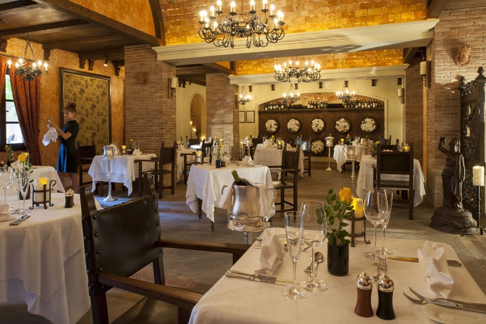 Imagen del bar/restaurante del Hotel Elysium. Foto 5