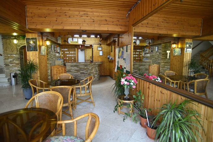 Imagen de los interiores del Hotel Elysso. Foto 14