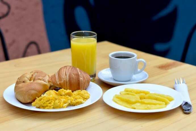 Imagen general del Hotel Em Budget. Foto 3