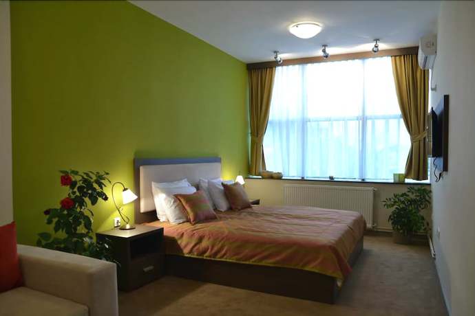 Imagen de la habitación del Hotel Ema. Foto 10
