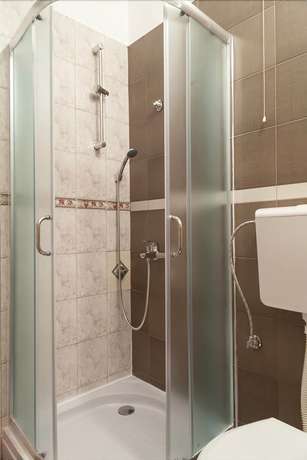 Imagen de la habitación del Hotel Ema. Foto 13