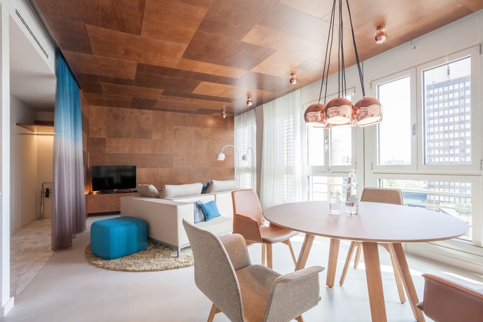 Imagen de la habitación del Hotel Ema House Suites. Foto 13