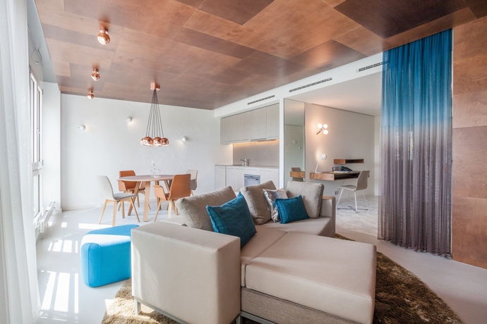 Imagen de la habitación del Hotel Ema House Suites. Foto 15