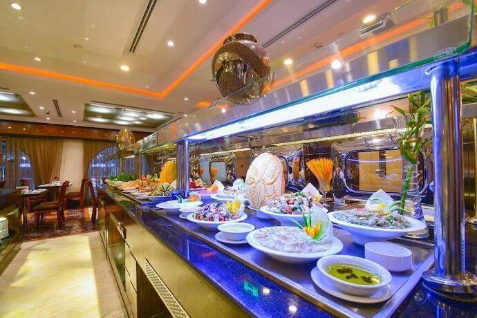 Imagen del bar/restaurante del Hotel Emaar Mektan. Foto 7