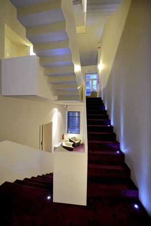 Imagen de los interiores del Hotel Emaj Guimarães Boutique. Foto 15