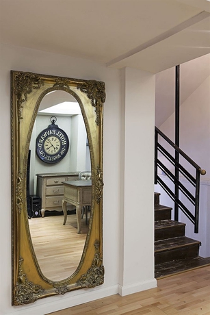 Imagen de los interiores del Hotel Emanuel. Foto 12