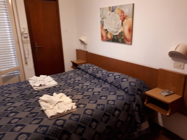 Imagen de la habitación del Hotel Emanuela, Rimini. Foto 8