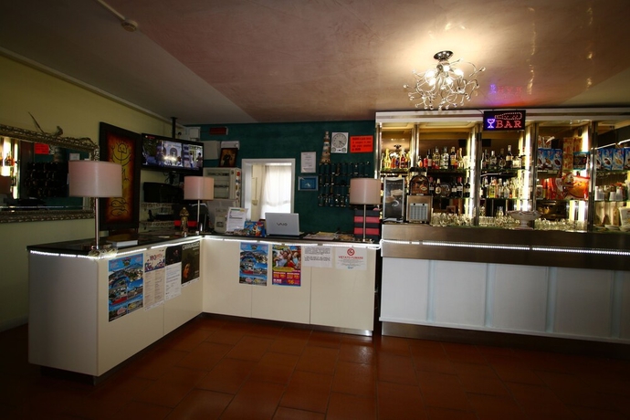 Imagen de los interiores del Hotel Emanuela, Rimini. Foto 11