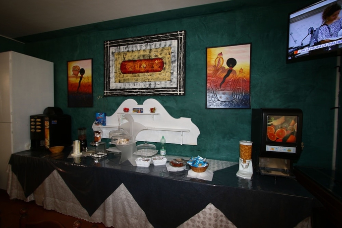 Imagen de los interiores del Hotel Emanuela, Rimini. Foto 15