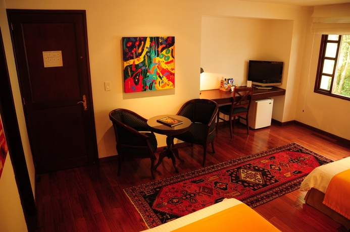 Imagen de la habitación del Hotel Emaus Bogot&aacute;. Foto 8