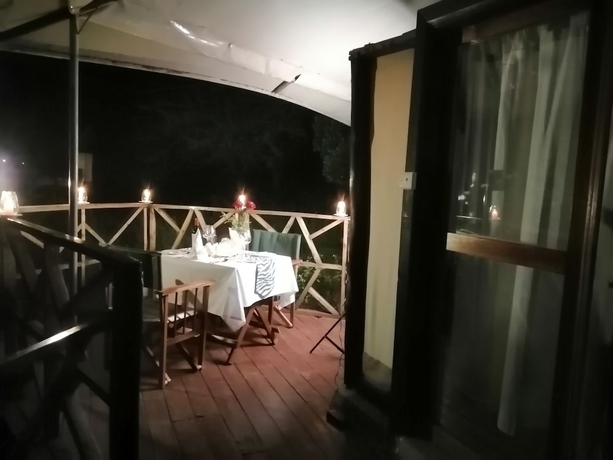 Imagen de la habitación del Hotel Emayian Luxury Camp. Foto 15