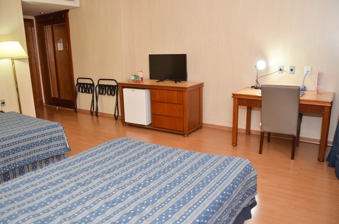 Imagen de la habitación del Hotel Embaixador, Porto Alegre. Foto 5