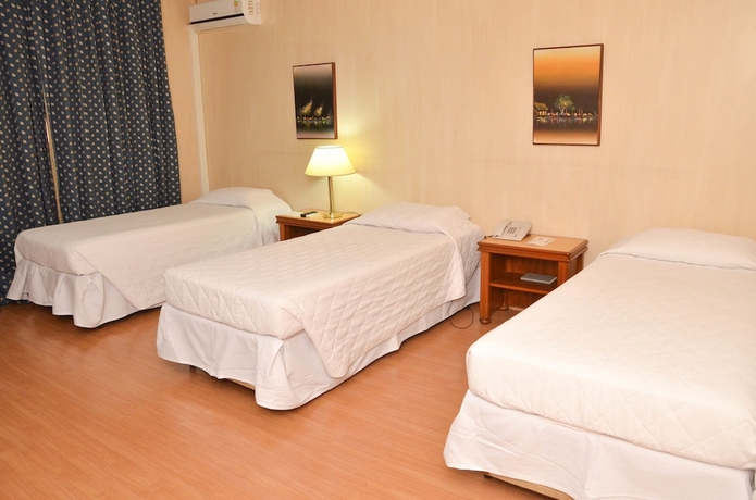 Imagen de la habitación del Hotel Embaixador, Porto Alegre. Foto 11