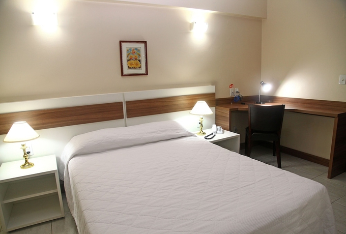 Imagen de la habitación del Hotel Embaixador, Porto Alegre. Foto 13