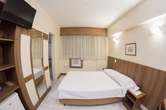 Imagen de la habitación del Hotel Embaixador, Porto Alegre. Foto 14