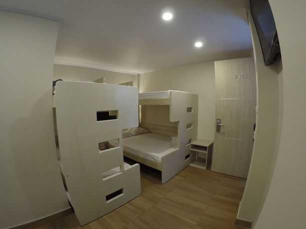 Imagen de la habitación del Hotel Embajada. Foto 9