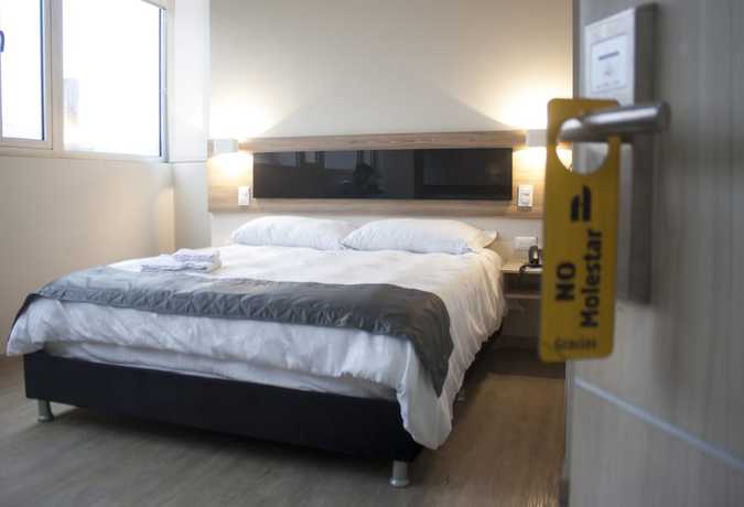 Imagen de la habitación del Hotel Embajada. Foto 18