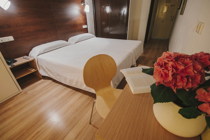 Imagen de la habitación del Hotel Embajador, Almería. Foto 12